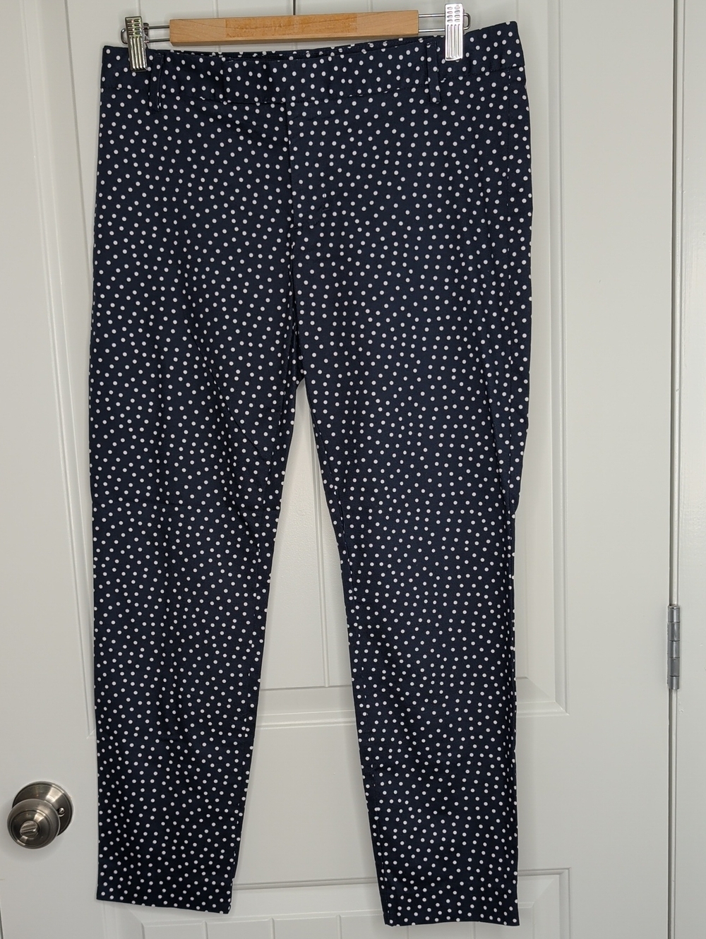 GAP Navy Slim Cropped Pants with White Polka Dots Women's Size 6